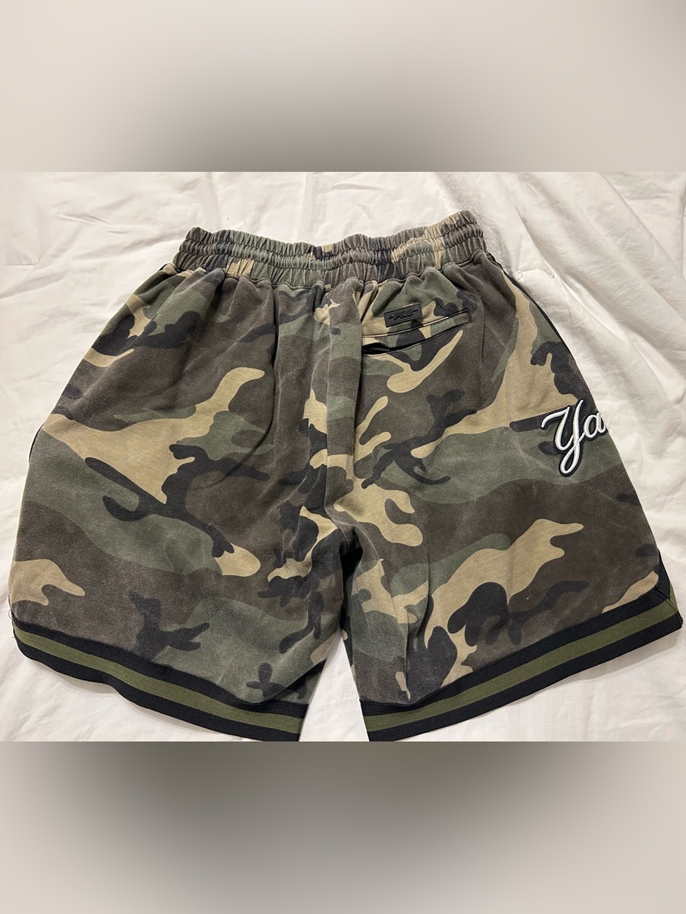 Pro Standard NY Yankees Camo Shorts 2XL Embroidered Logo Streetwear - Picture 6 of 8